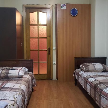 Intercity Hostel บาทูมิ ภายนอก รูปภาพ