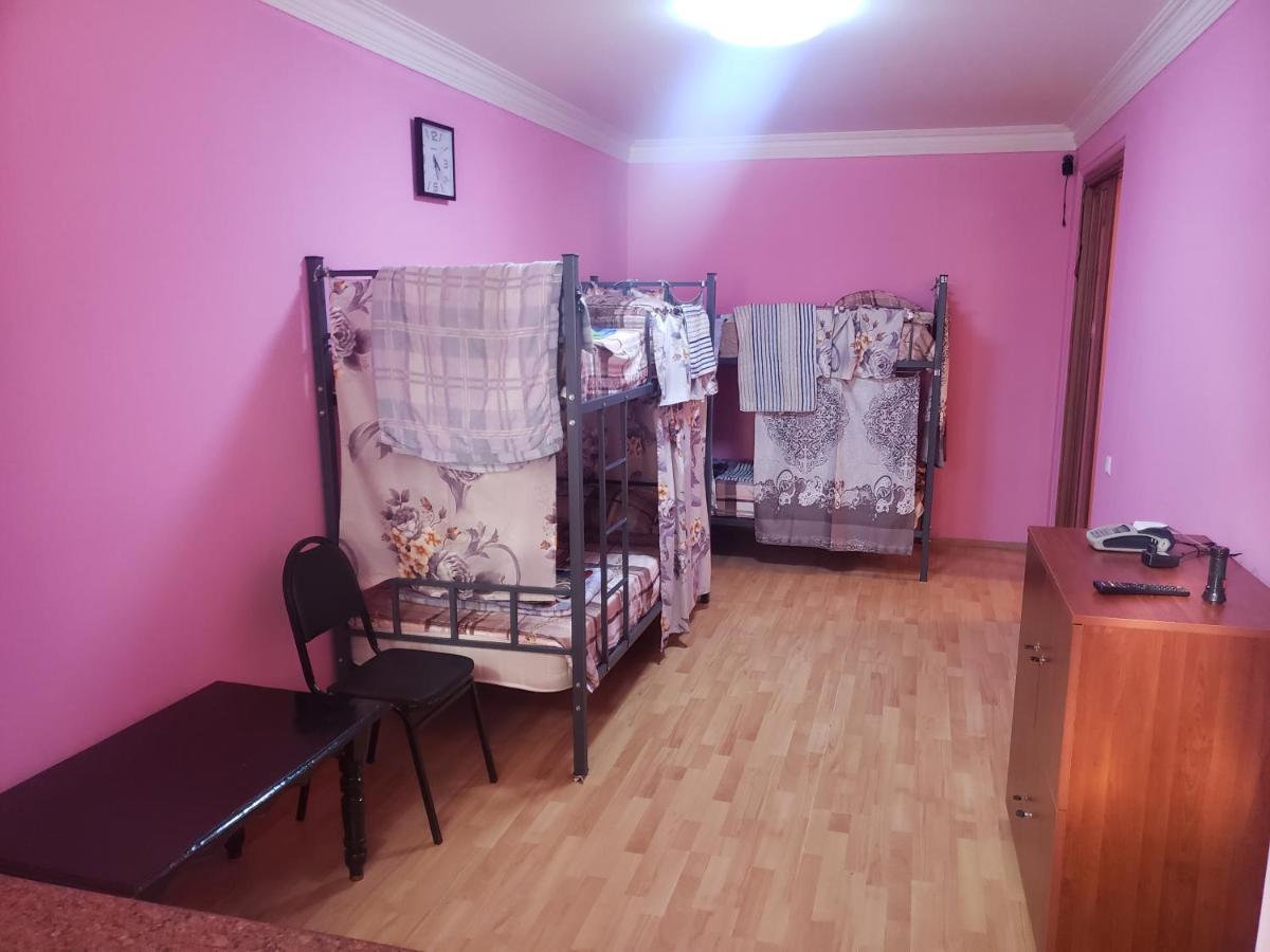 Intercity Hostel บาทูมิ ภายนอก รูปภาพ