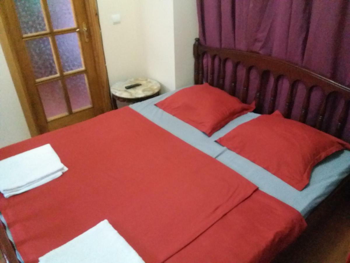 Intercity Hostel บาทูมิ ภายนอก รูปภาพ